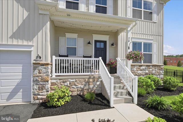 28 LEE DR, Stevens, PA 17578