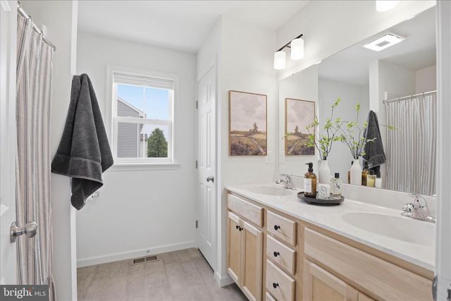 28 LEE DR, Stevens, PA 17578
