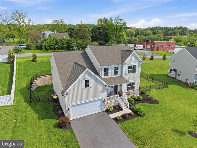 28 LEE DR, Stevens, PA 17578
