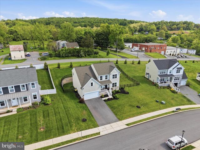 28 LEE DR, Stevens, PA 17578