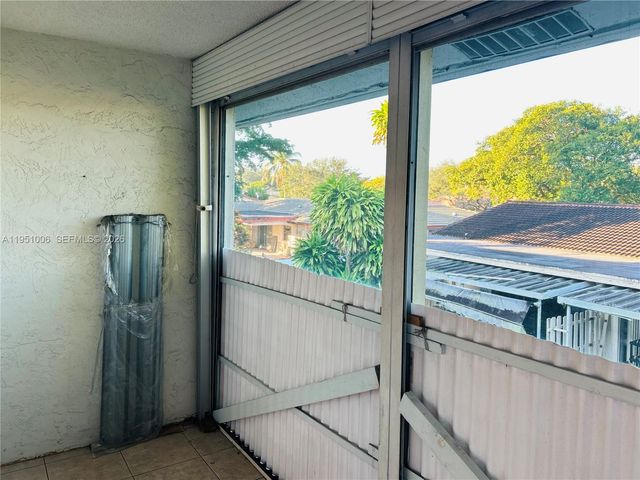 3250 NW 85th Ave 16, Coral Springs, FL 33065