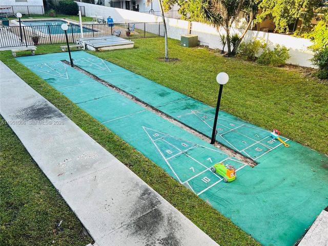 3250 NW 85th Ave 16, Coral Springs, FL 33065