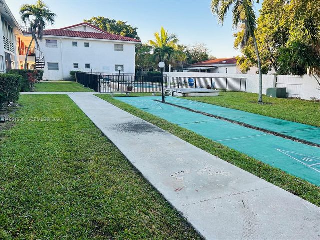 3250 NW 85th Ave 16, Coral Springs, FL 33065