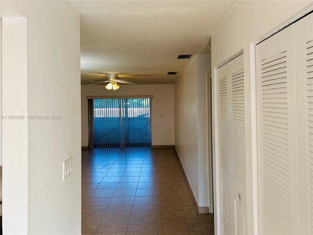 3250 NW 85th Ave 16, Coral Springs, FL 33065