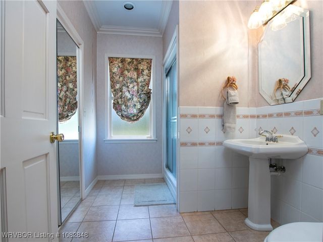 42267 Timber Ridge Road, Howe, OK 74940