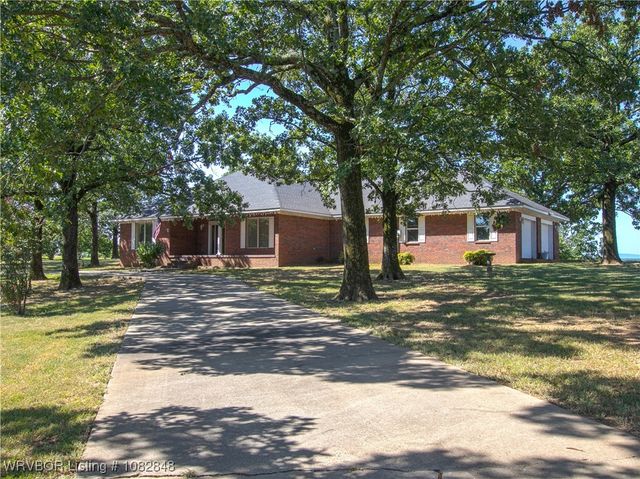 42267 Timber Ridge Road, Howe, OK 74940