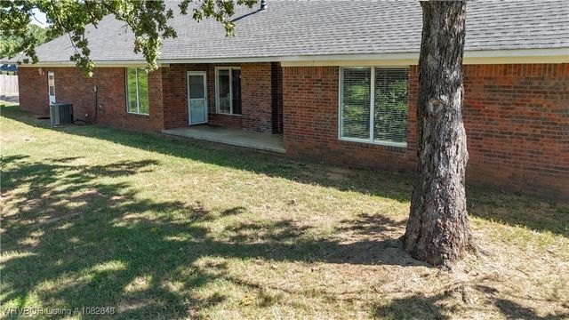 42267 Timber Ridge Road, Howe, OK 74940