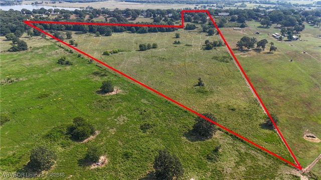42267 Timber Ridge Road, Howe, OK 74940