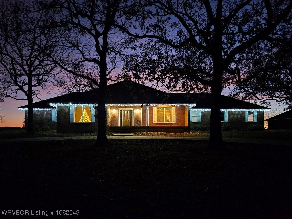 42267 Timber Ridge Road, Howe, OK 74940