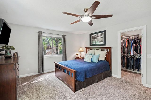 5710 Oakview Lane N, Plymouth, MN 55442