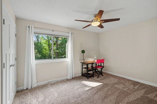 5710 Oakview Lane N, Plymouth, MN 55442