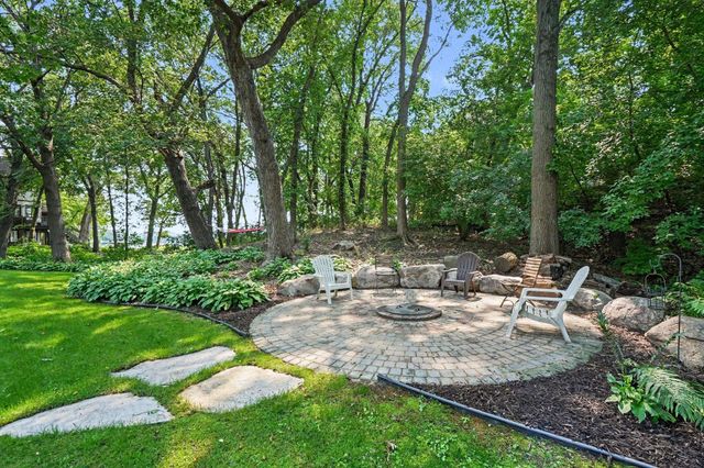 5710 Oakview Lane N, Plymouth, MN 55442