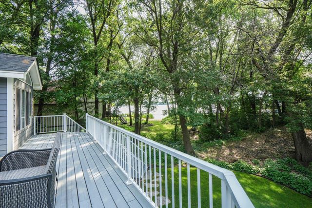 5710 Oakview Lane N, Plymouth, MN 55442