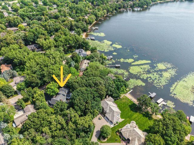5710 Oakview Lane N, Plymouth, MN 55442