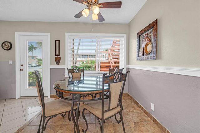 1000 SW 11th Avenue 2E, Hallandale Beach, FL 33009
