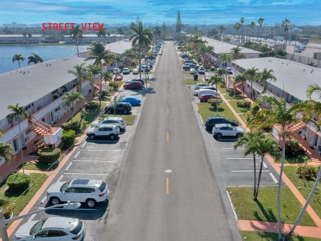 1000 SW 11th Avenue 2E, Hallandale Beach, FL 33009