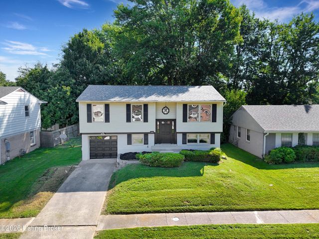 1805 Blanca Ct, Louisville, KY 40223