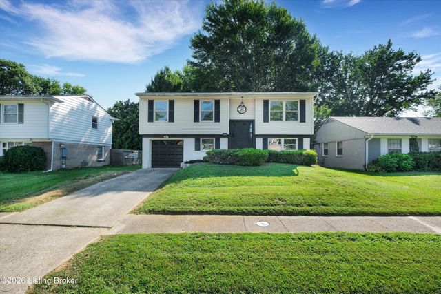 1805 Blanca Ct, Louisville, KY 40223