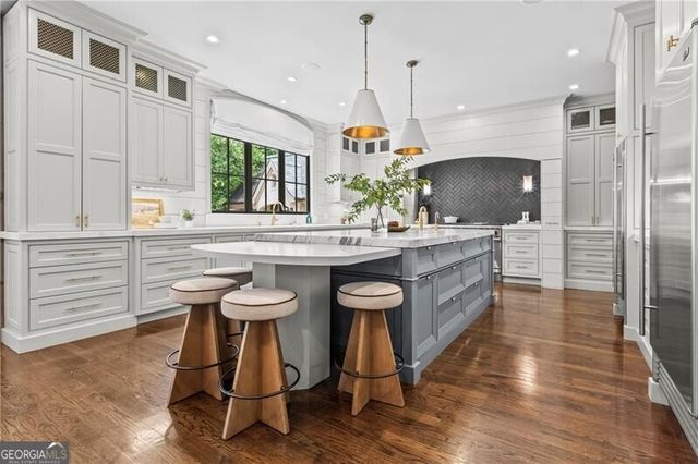 4211 Whitestone Place, Atlanta, GA 30327