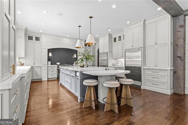 4211 Whitestone Place, Atlanta, GA 30327