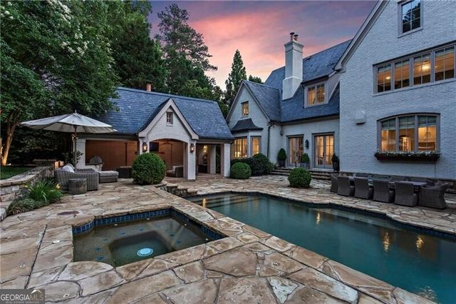4211 Whitestone Place, Atlanta, GA 30327