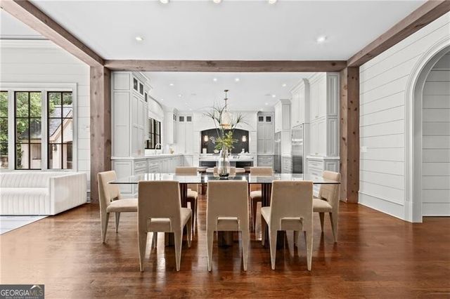 4211 Whitestone Place, Atlanta, GA 30327