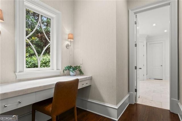 4211 Whitestone Place, Atlanta, GA 30327