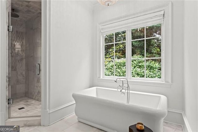 4211 Whitestone Place, Atlanta, GA 30327