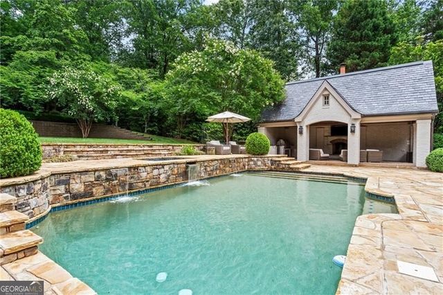 4211 Whitestone Place, Atlanta, GA 30327