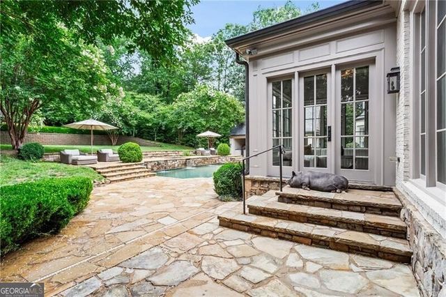 4211 Whitestone Place, Atlanta, GA 30327