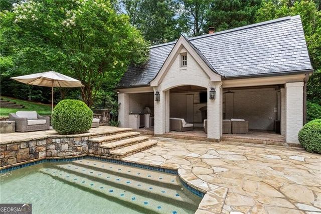 4211 Whitestone Place, Atlanta, GA 30327