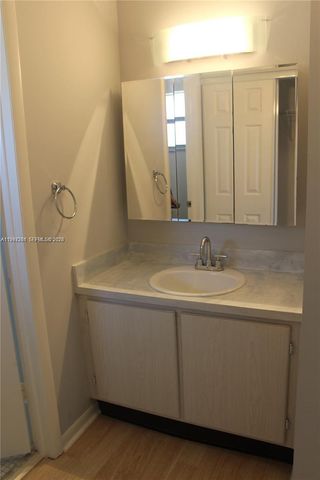 9015 SW 138th St 30-2, Miami, FL 33176