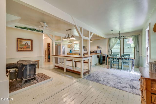 1355 Jackson Hollow Road, Mosheim, TN 37818