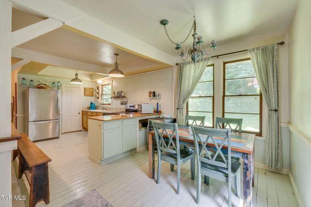 1355 Jackson Hollow Road, Mosheim, TN 37818