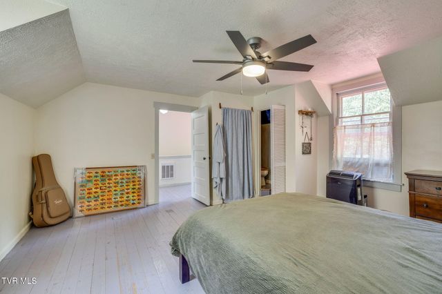 1355 Jackson Hollow Road, Mosheim, TN 37818