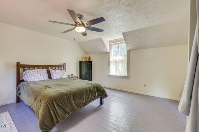 1355 Jackson Hollow Road, Mosheim, TN 37818