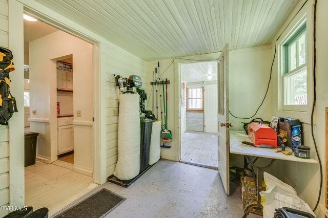 1355 Jackson Hollow Road, Mosheim, TN 37818