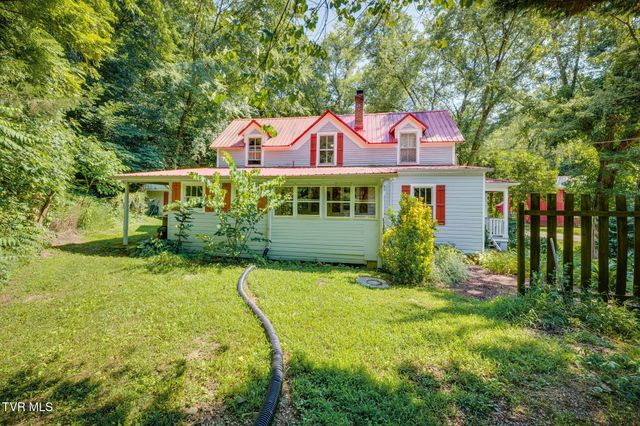 1355 Jackson Hollow Road, Mosheim, TN 37818