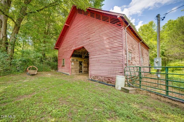 1355 Jackson Hollow Road, Mosheim, TN 37818