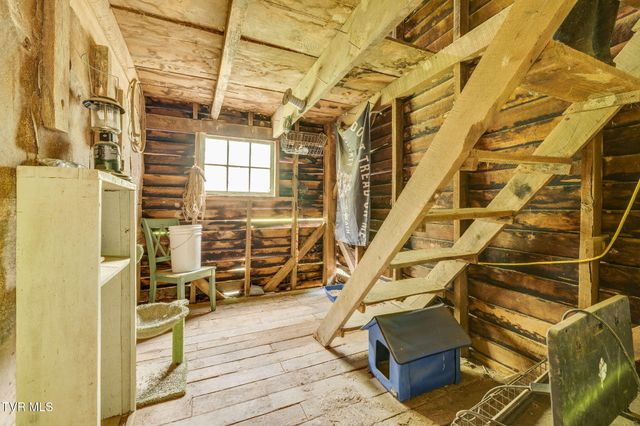 1355 Jackson Hollow Road, Mosheim, TN 37818