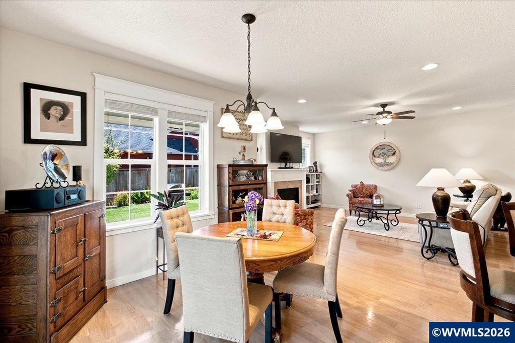 Image 15 of property listing at 1169 SE Academy St, Dallas, OR 97338