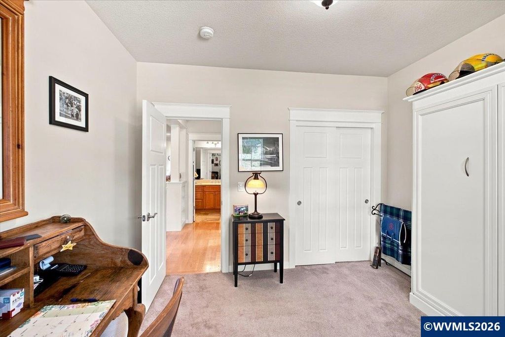 Image 31 of property listing at 1169 SE Academy St, Dallas, OR 97338