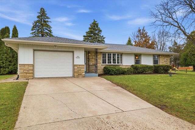 N64W15472 Sunny Dale DRIVE, Menomonee Falls, WI 53051