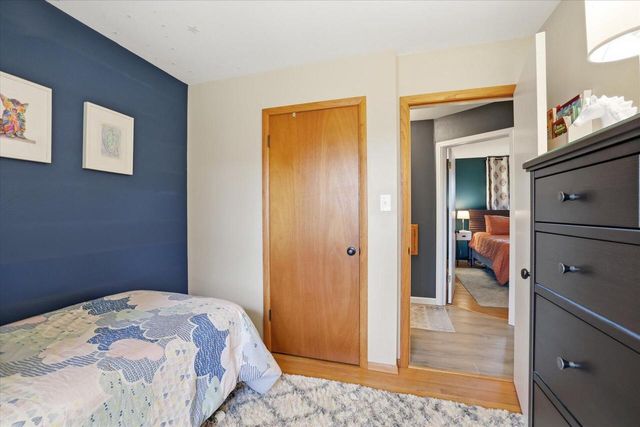 N64W15472 Sunny Dale DRIVE, Menomonee Falls, WI 53051