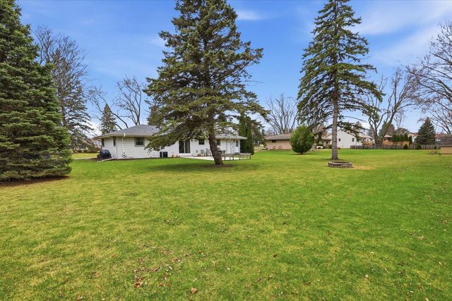N64W15472 Sunny Dale DRIVE, Menomonee Falls, WI 53051