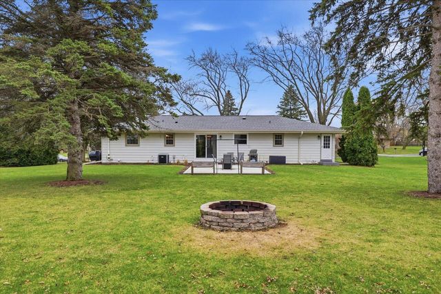 N64W15472 Sunny Dale DRIVE, Menomonee Falls, WI 53051