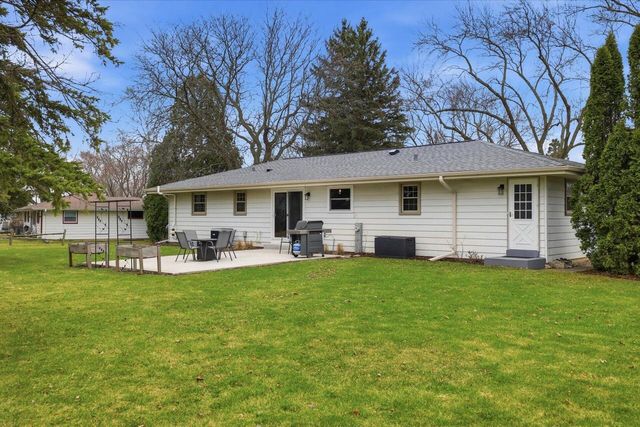 N64W15472 Sunny Dale DRIVE, Menomonee Falls, WI 53051