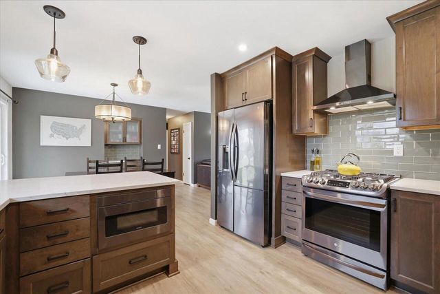 N64W15472 Sunny Dale DRIVE, Menomonee Falls, WI 53051