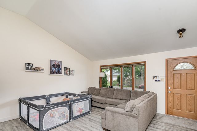 3319 Cathy Drive, Joliet, IL 60431