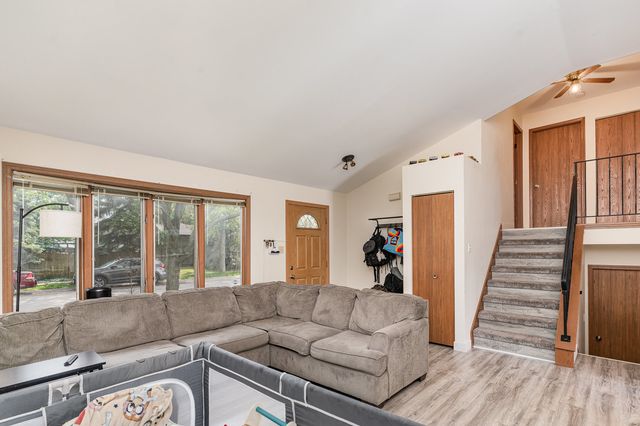 3319 Cathy Drive, Joliet, IL 60431